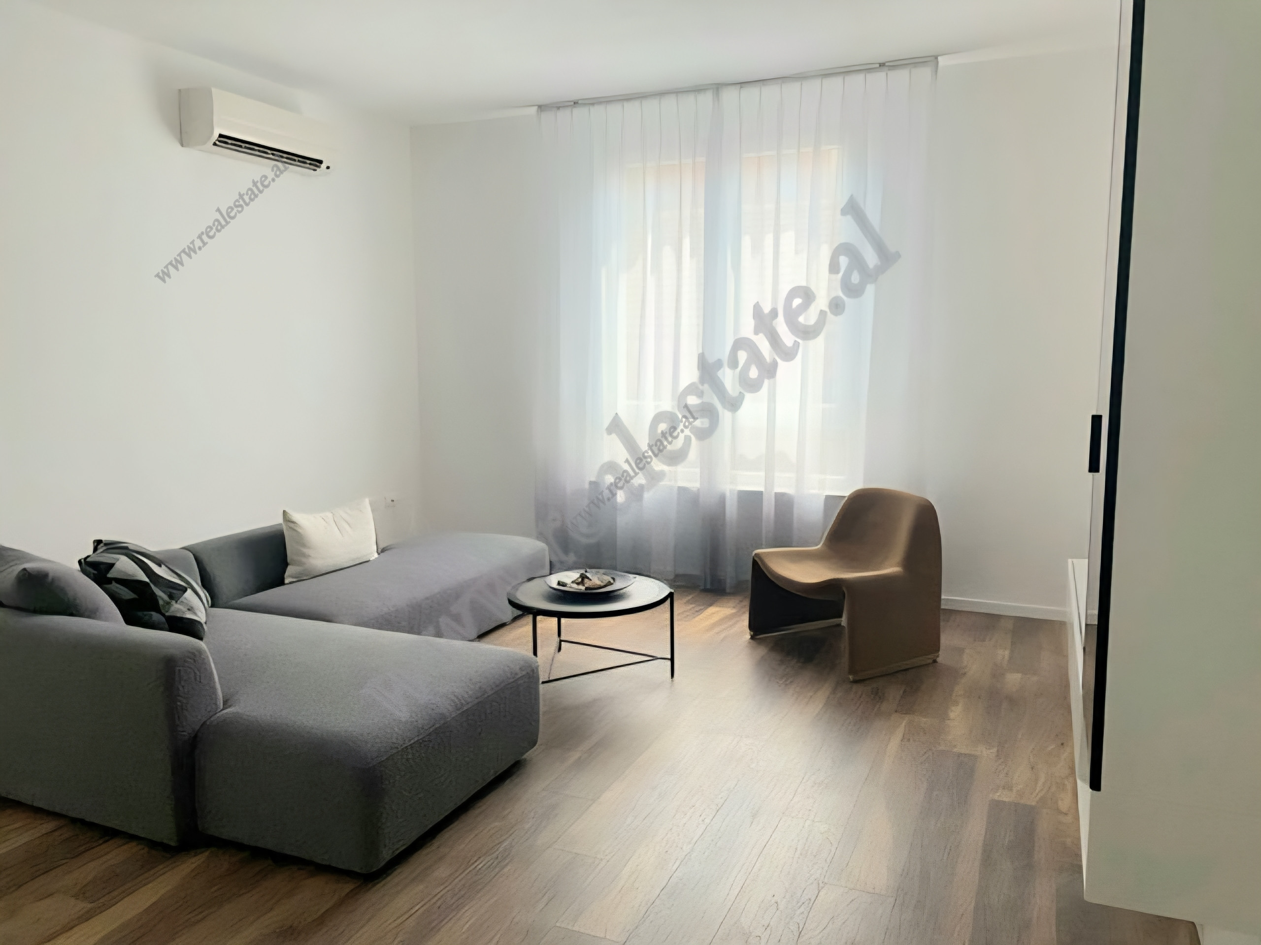 Apartament 2 + 1 me qera ne zonen e Selvise ne Tirane (TRR-816-44b)